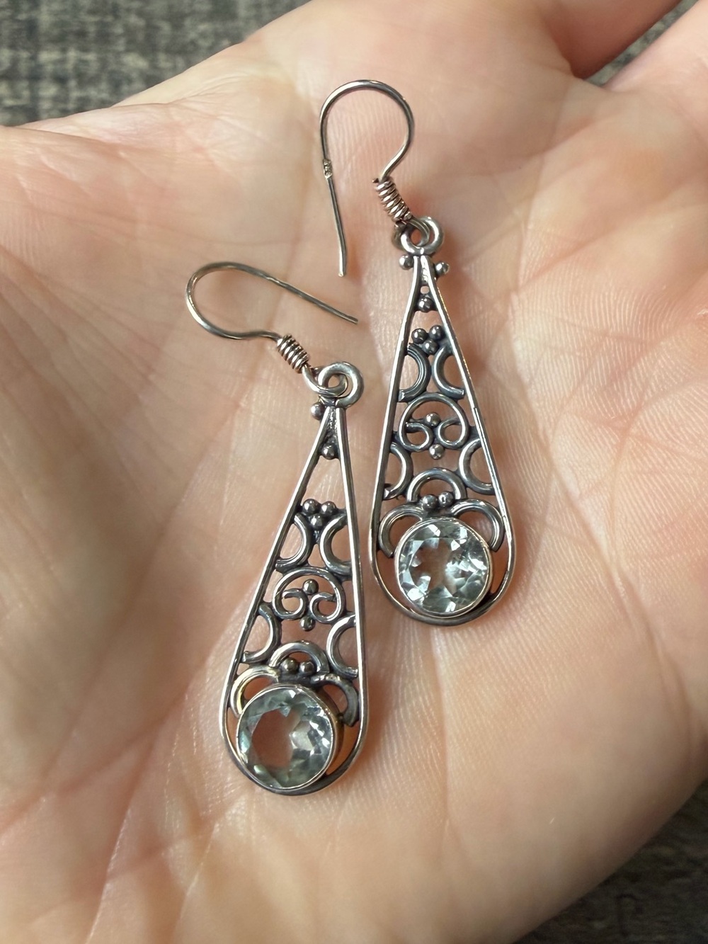 Vintage Sterling Silver & Light Topaz Drop
Earrings